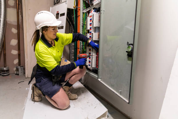 Best Licensed Electrician  in Port Washington, WI